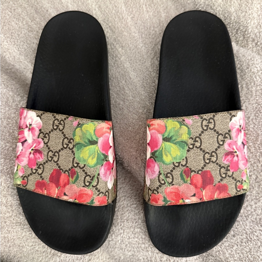 Gucci Bloom Slides size 42
